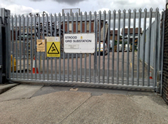 cantilever gate with an Icaro motor 2