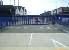 cantilever gate with an SP4000  motor 2